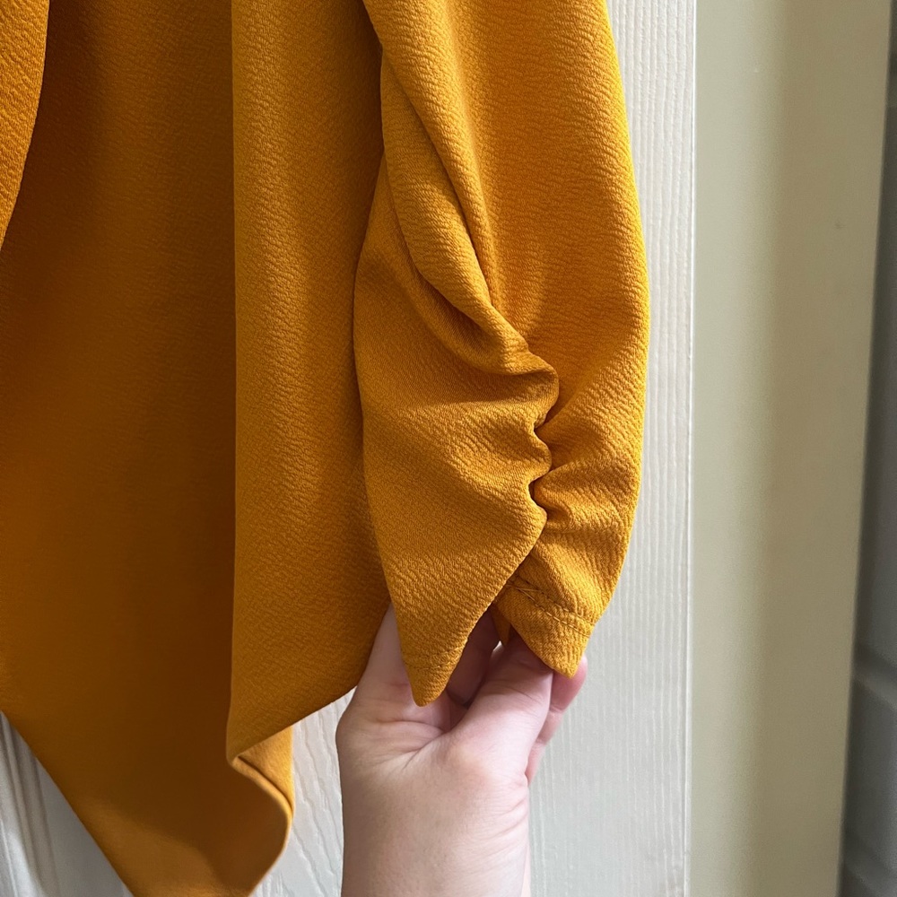 Yellow blazer - Picture 2 of 4